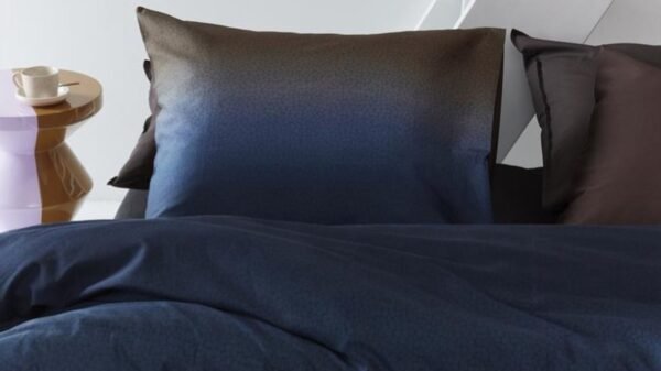 Beddinghouse Silence dekbedovertrek - Blauw - 240x200/220